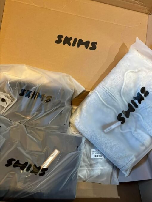 Skim clothes pallet